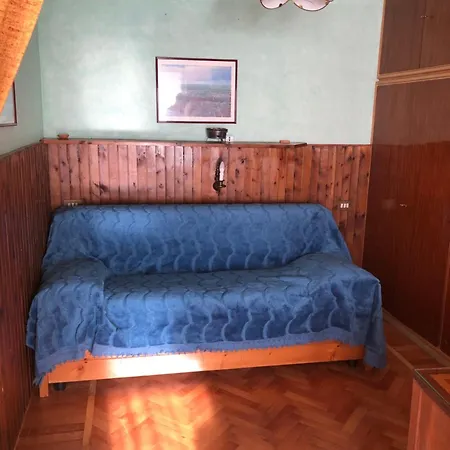 Small Flat 50 M From The Slopes * Breuil-Cervinia