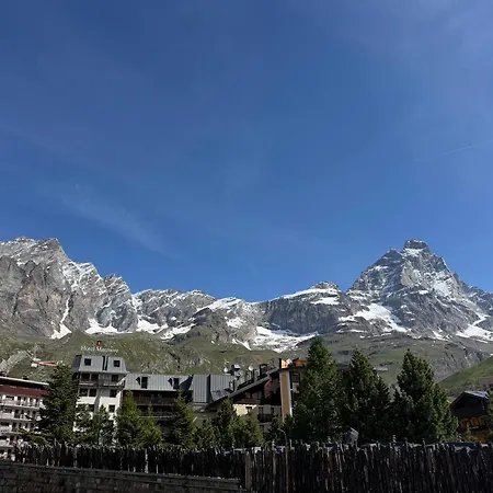 Small Flat 50 M From The Slopes Breuil-Cervinia